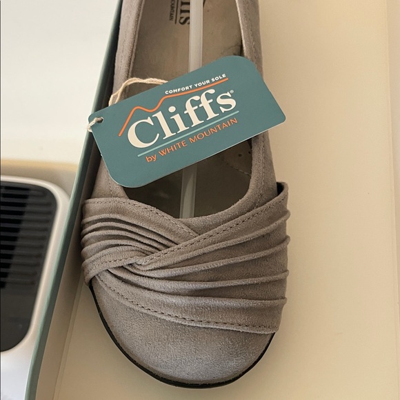 Cliffs by White Mountain Gray Hilt Flat Shoes Women’s 8.5 NIB - Picture 6 of 6